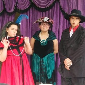 Meet your Posher, Gladys